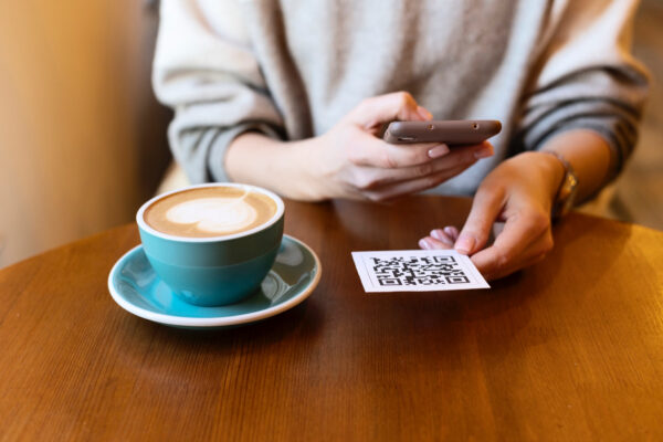 Ako si vytvoriť QR menu v reštaurácii na klik: Kompletný návod 📱
