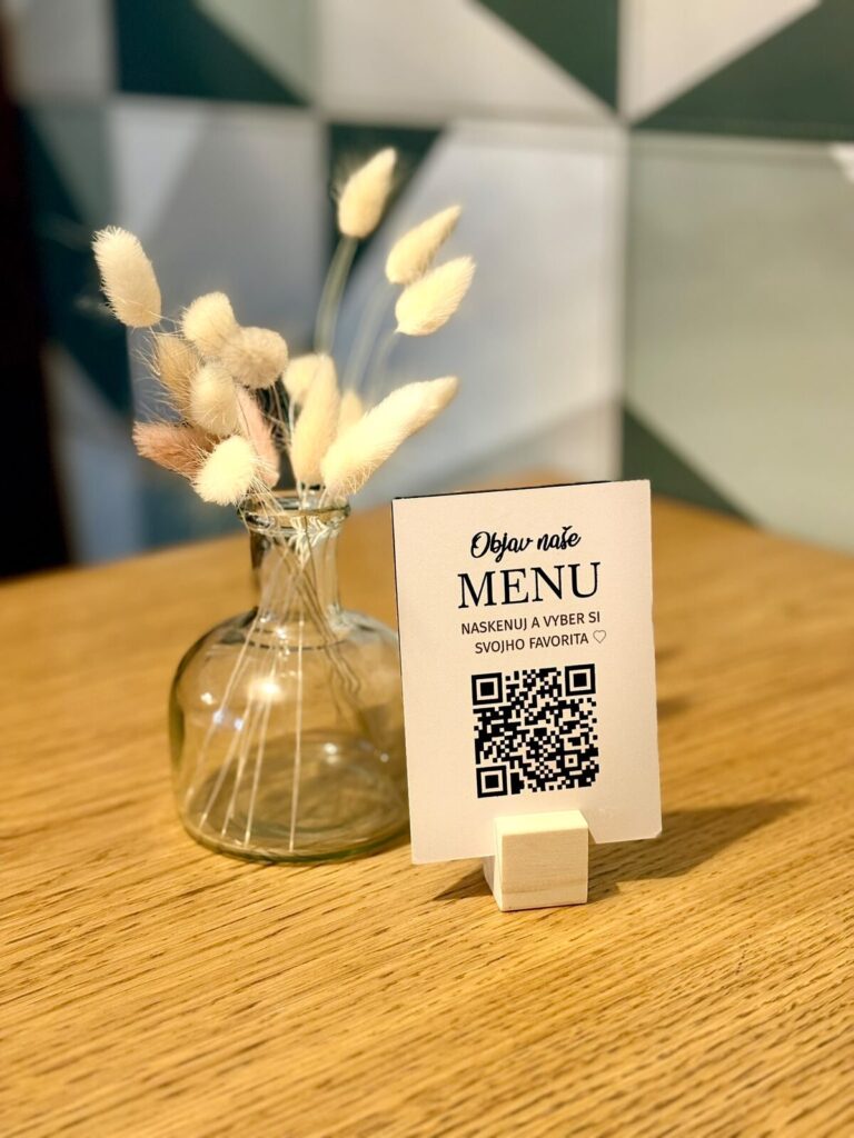 Kartička Objav naše MENU s QR kódom na stole v CITY CAFFÉ Košice